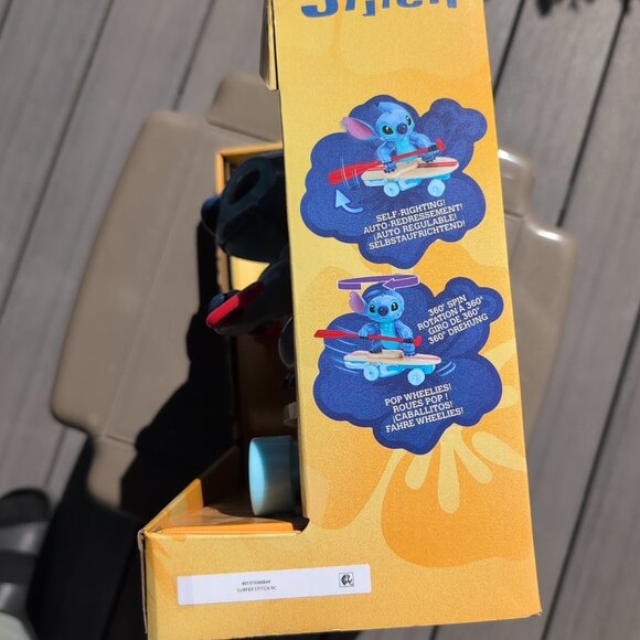 Disney's Surfer Stitch Remote Control R/C by Jada (Batteries not included) - Picture 7 of 8